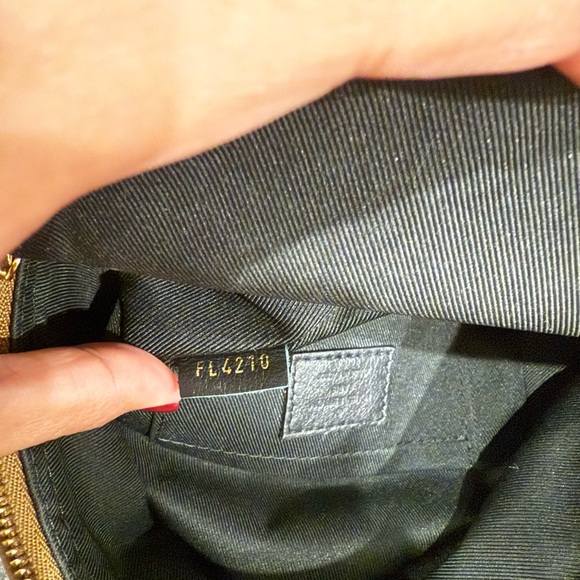 100% Authentic Louis Vuitton Reverse Palm Springs Mini!
DISCONTINUED!! - Picture 9 of 9